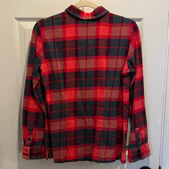 Patagonia Pink and Orange Organic Cotton Shirt - Picture 2 of 3